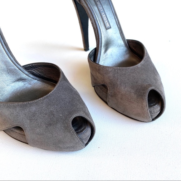 GIORGIO ARMANI • Peep toe suede heels - Picture 3 of 6